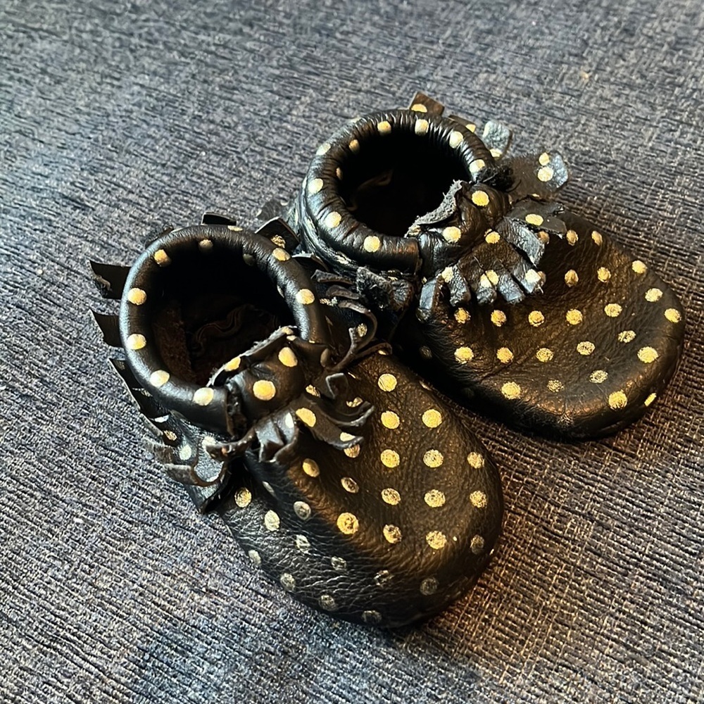 FRESHLY PICKED polka dot booties size 2